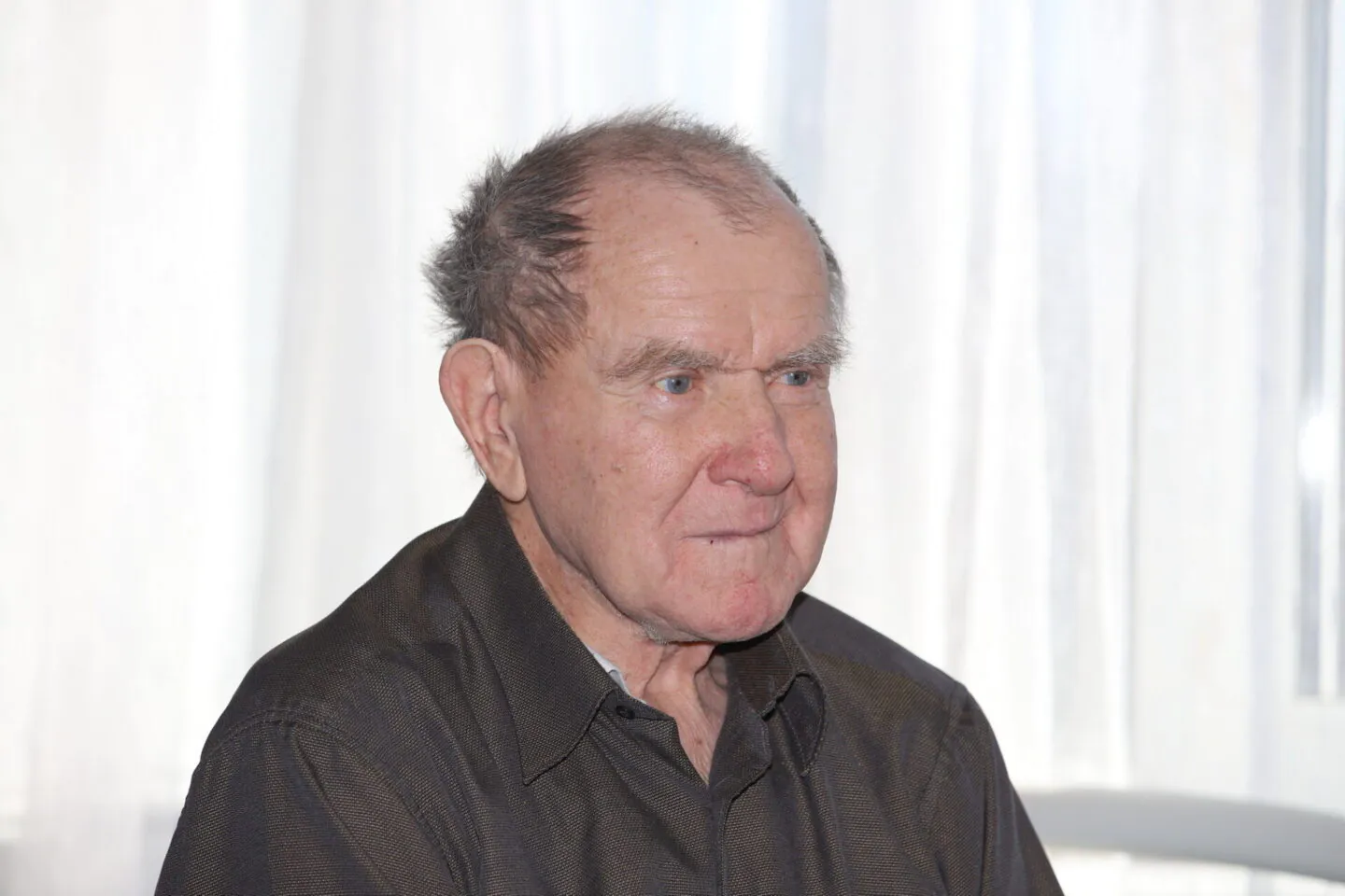 Пансионат для престарелых. Дедушка стесняется быть фотомоделью